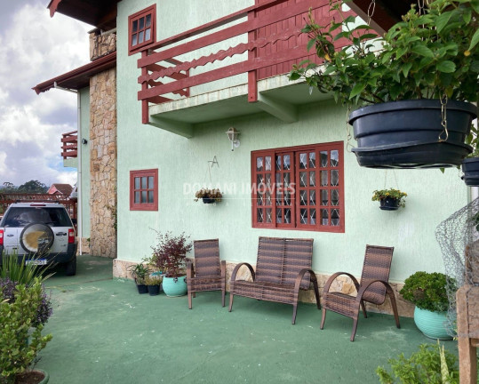 Imagem Casa com 4 Quartos à Venda, 260 m² em Região Do Jaguaribe - Campos Do Jordão