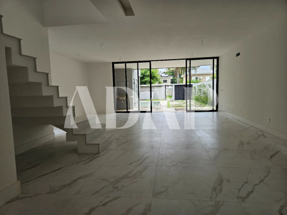 Imagem Casa com 4 Quartos à Venda, 365 m² em Barra Da Tijuca - Rio De Janeiro Imagem Casa com 4 Quartos à Venda, 365 m² em Barra Da Tijuca - Rio De Janeiro