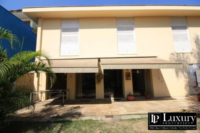 Imagem Casa com 3 Quartos à Venda, 378 m² em Alto De Pinheiros - São Paulo Imagem Casa com 3 Quartos à Venda, 378 m² em Alto De Pinheiros - São Paulo