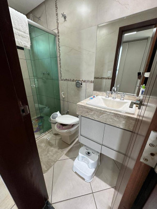 Imagem Casa de Condomínio com 4 Quartos à Venda, 291 m² em Jardins Madri - Goiânia