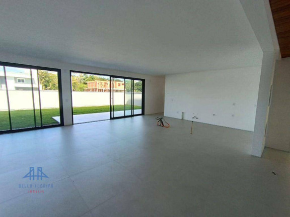 Imagem Casa com 4 Quartos à Venda, 373 m² em Ratones - Florianópolis Imagem Casa com 4 Quartos à Venda, 373 m² em Ratones - Florianópolis