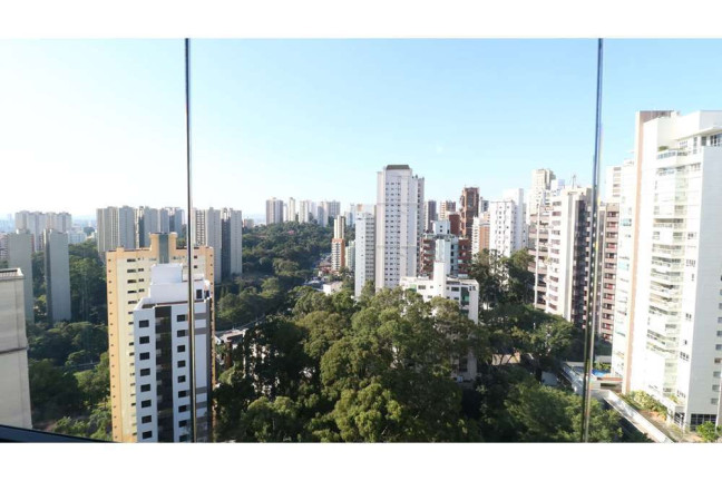 Imagem Imóvel com 4 Quartos à Venda, 226 m² em Morumbi - São Paulo Imagem Imóvel com 4 Quartos à Venda, 226 m² em Morumbi - São Paulo