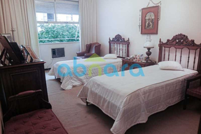 Imagem Apartamento com 4 Quartos à Venda, 280 m² em Copacabana - Rio De Janeiro Imagem Apartamento com 4 Quartos à Venda, 280 m² em Copacabana - Rio De Janeiro