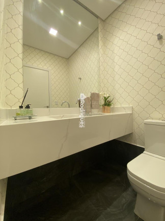 Imagem Casa com 4 Quartos à Venda, 290 m² em Setor Habitacional Arniqueira (águas Claras) - Brasília Imagem Casa com 4 Quartos à Venda, 290 m² em Setor Habitacional Arniqueira (águas Claras) - Brasília
