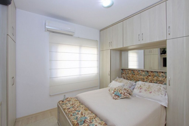 Imagem Imóvel com 3 Quartos à Venda, 65 m² em Partenon - Porto Alegre Imagem Imóvel com 3 Quartos à Venda, 65 m² em Partenon - Porto Alegre