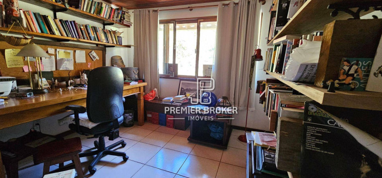 Imagem Casa com 3 Quartos à Venda, 250 m² em Colônia Alpina - Teresópolis Imagem Casa com 3 Quartos à Venda, 250 m² em Colônia Alpina - Teresópolis