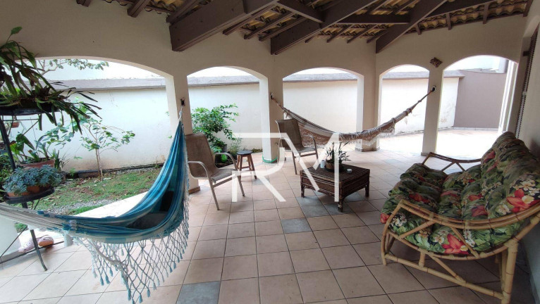 Imagem Casa com 3 Quartos à Venda, 185 m² em Vila Anhanguera - Mongaguá
