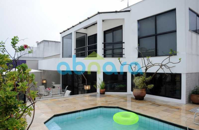 Imagem Cobertura com 4 Quartos à Venda, 560 m² em Leblon - Rio De Janeiro Imagem Cobertura com 4 Quartos à Venda, 560 m² em Leblon - Rio De Janeiro