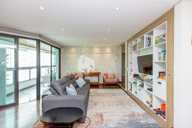 Apartamento com 4 Quartos à Venda, 172 m² em Moema - São Paulo