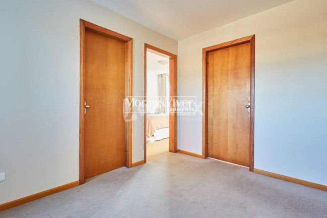 Imagem Sobrado com 3 Quartos à Venda, 170 m² em Lindóia - Curitiba