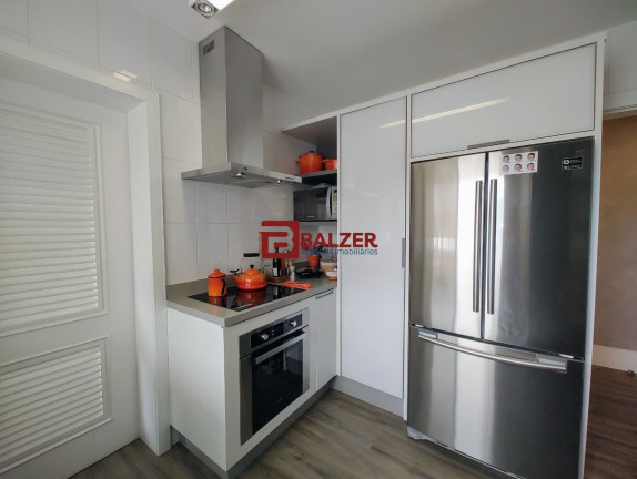 Imagem Apartamento com 3 Quartos à Venda, 131 m² em Centro - Florianópolis Imagem Apartamento com 3 Quartos à Venda, 131 m² em Centro - Florianópolis