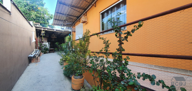 Casa com 3 Quartos à Venda,  em Nova Esmeraldas - Esmeraldas