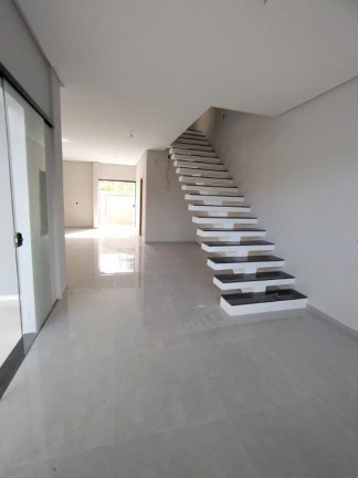 Imagem Casa com 3 Quartos à Venda, 132 m² em Parque 10 De Novembro - Manaus