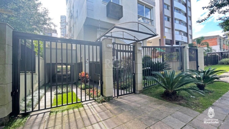 Imagem Imóvel com 2 Quartos à Venda, 76 m² em Petrópolis - Porto Alegre