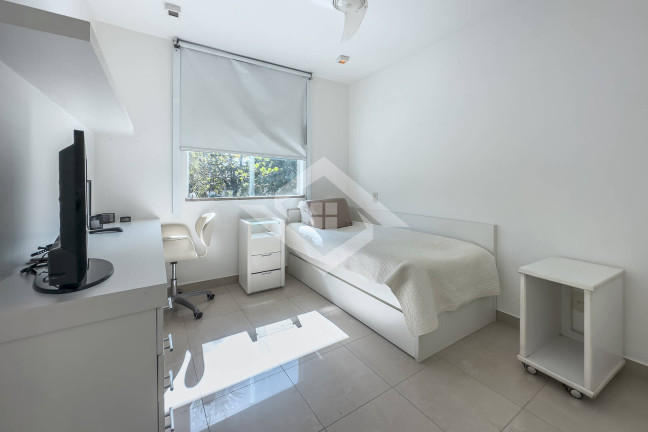 Imagem Casa com 6 Quartos à Venda, 430 m² em Barra Da Tijuca - Rio De Janeiro Imagem Casa com 6 Quartos à Venda, 430 m² em Barra Da Tijuca - Rio De Janeiro