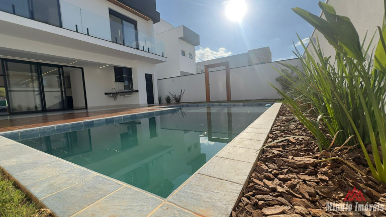 Sobrado com 3 Quartos à Venda, 279 m² em Jardim Samambaia - Jundiaí