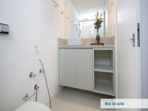 Imagem Imóvel com 3 Quartos à Venda, 200 m² em Centro - Balneário Camboriú
