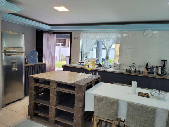 Imagem Casa com 4 Quartos para Temporada, 220 m² em Bombinhas - Bombinhas