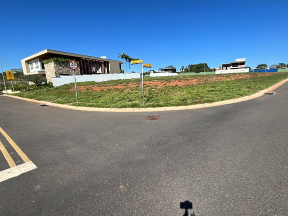 Terreno à Venda, 961 m² em Condomínio Plateau Dor - Goiânia