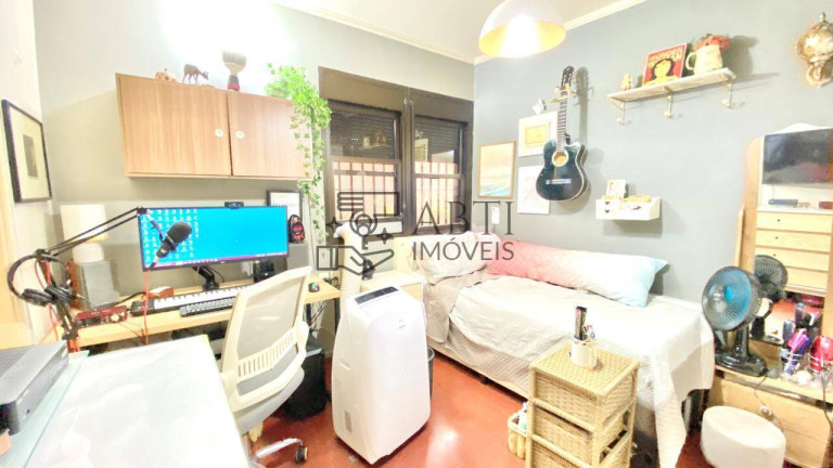 Imagem Apartamento com 4 Quartos à Venda, 130 m² em Moema - São Paulo