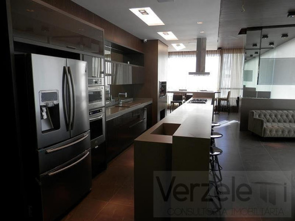 Imagem Apartamento com 4 Quartos à Venda, 161 m² em Centro - Balneário Camboriú Imagem Apartamento com 4 Quartos à Venda, 161 m² em Centro - Balneário Camboriú
