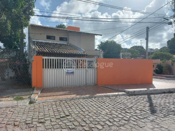 Imagem Casa com 3 Quartos à Venda, 180 m² em Lagoa Nova - Natal Imagem Casa com 3 Quartos à Venda, 180 m² em Lagoa Nova - Natal