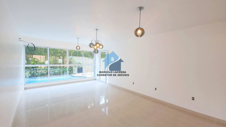 Imagem Casa com 4 Quartos à Venda, 440 m² em Manaus Imagem Casa com 4 Quartos à Venda, 440 m² em Manaus