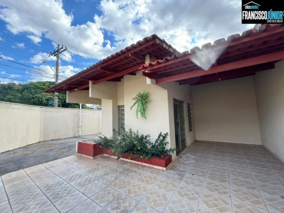 Imagem Casa com 3 Quartos à Venda, 326 m² em Setor Bueno - Goiânia Imagem Casa com 3 Quartos à Venda, 326 m² em Setor Bueno - Goiânia