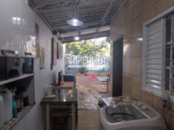 Imagem Casa com 2 Quartos à Venda, 220 m² em Cidade Ozanan - Uberaba Imagem Casa com 2 Quartos à Venda, 220 m² em Cidade Ozanan - Uberaba
