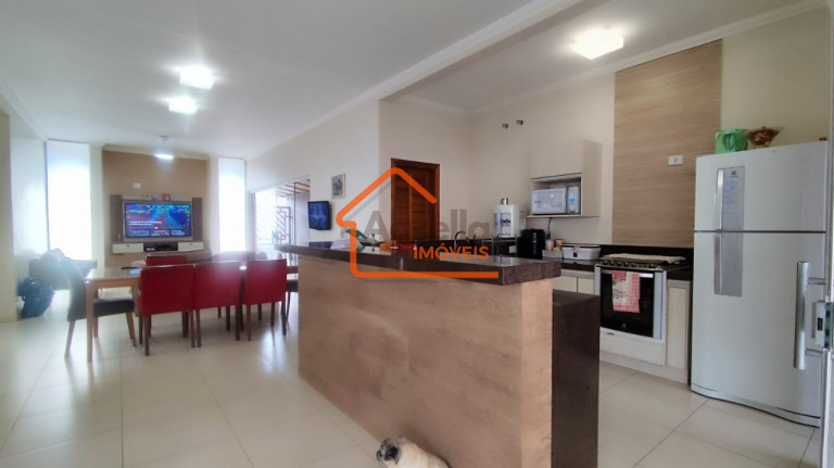 Imagem Casa com 4 Quartos à Venda, 241 m² em Jardim Patrícia - Mogi Mirim Imagem Casa com 4 Quartos à Venda, 241 m² em Jardim Patrícia - Mogi Mirim