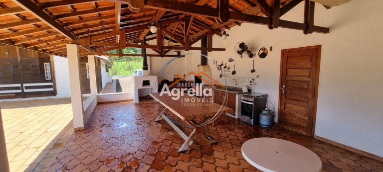 Imagem Imóvel com 3 Quartos à Venda, 200 m² em Zona Rural - Serra Negra Imagem Imóvel com 3 Quartos à Venda, 200 m² em Zona Rural - Serra Negra