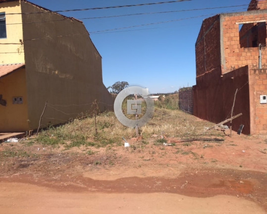 Terreno à Venda, 240 m² em Jaragua - Montes Claros