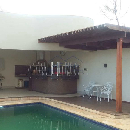 Imagem Casa com 4 Quartos à Venda,  em Centro - Pirassununga