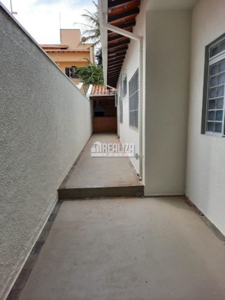 Imagem Casa com 4 Quartos à Venda, 383 m² em Irmãos Soares - Uberaba Imagem Casa com 4 Quartos à Venda, 383 m² em Irmãos Soares - Uberaba