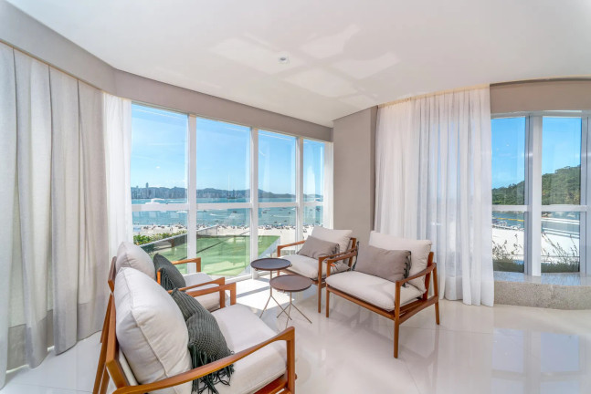 Imagem Apartamento com 4 Quartos à Venda, 237 m² em Centro - Balneário Camboriú Imagem Apartamento com 4 Quartos à Venda, 237 m² em Centro - Balneário Camboriú