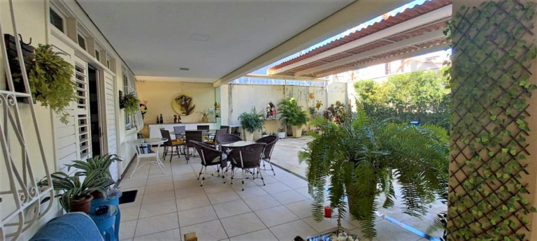 Imagem Casa com 8 Quartos à Venda, 500 m² em Centro - Fortaleza Imagem Casa com 8 Quartos à Venda, 500 m² em Centro - Fortaleza
