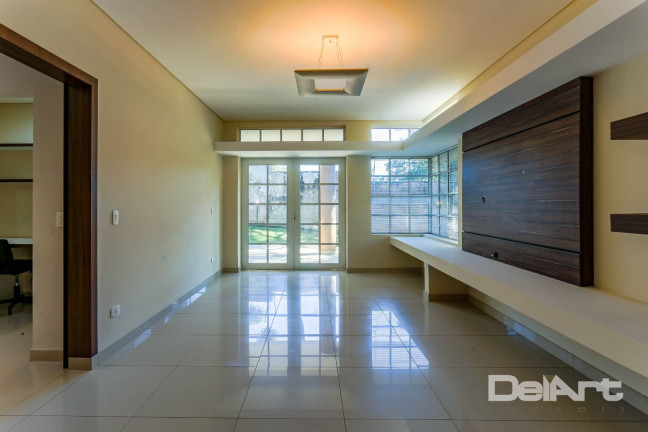 Imagem Casa com 4 Quartos à Venda, 302 m² em Santa Cândida - Curitiba