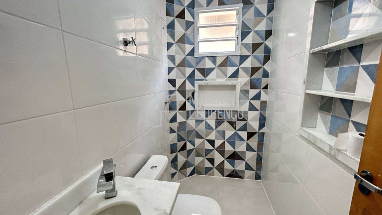 Imagem Casa com 3 Quartos à Venda, 93 m² em Embaré - Santos