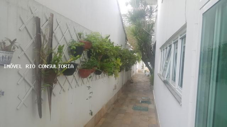 Imagem Casa com 4 Quartos à Venda, 600 m² em Rio De Janeiro Imagem Casa com 4 Quartos à Venda, 600 m² em Rio De Janeiro