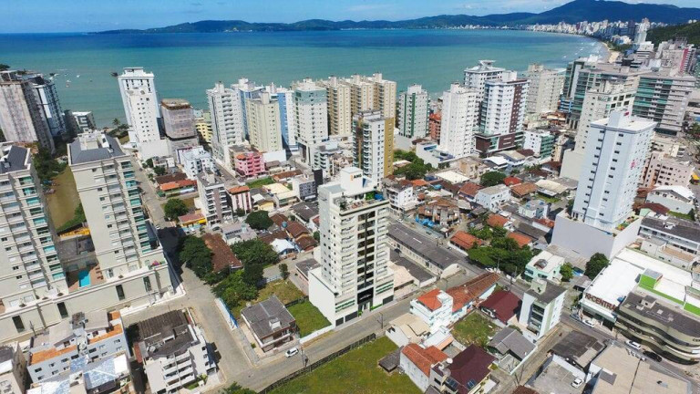 Imagem Apartamento com 4 Quartos à Venda, 130 m² em Centro - Itapema