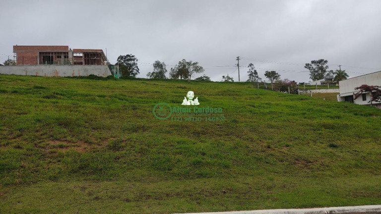 Casa à Venda, 1.000 m² em Centro - Jambeiro