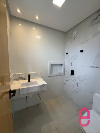 Imagem Casa de Condomínio com 3 Quartos à Venda, 278 m² em Jardins Parma - Senador Canedo