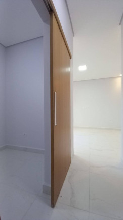 Imagem Casa com 3 Quartos à Venda, 300 m² em Piracangaguá - Taubaté Imagem Casa com 3 Quartos à Venda, 300 m² em Piracangaguá - Taubaté