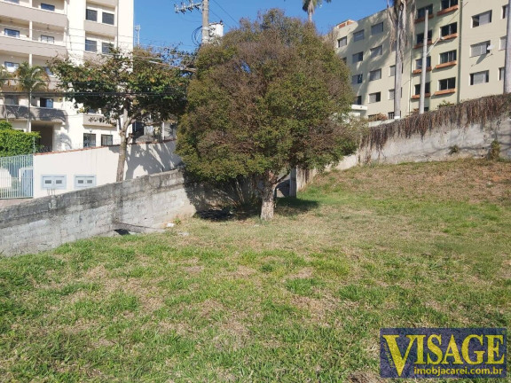 Terreno à Venda, 750 m² em Centro - Jacareí