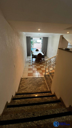 Imagem Casa de Condomínio com 5 Quartos à Venda, 422 m² em Jardins Madri - Goiânia