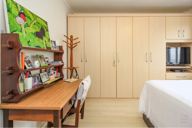 Imagem Apartamento com 3 Quartos à Venda, 79 m² em Cristal - Porto Alegre Imagem Apartamento com 3 Quartos à Venda, 79 m² em Cristal - Porto Alegre