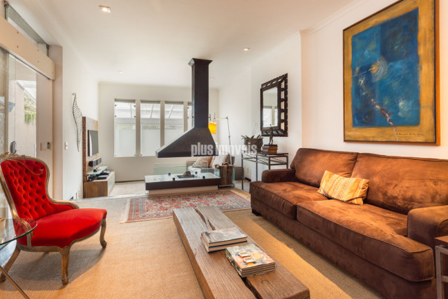 Imagem Casa com 3 Quartos à Venda, 260 m² em Jardim Paulistano - São Paulo