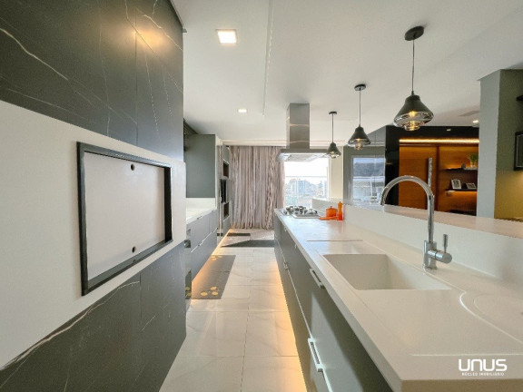 Imagem Casa de Condomínio com 4 Quartos à Venda, 426 m² em Estreito - Florianópolis Imagem Casa de Condomínio com 4 Quartos à Venda, 426 m² em Estreito - Florianópolis