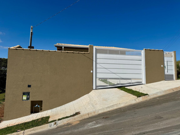 Imagem Casa com 2 Quartos à Venda, 200 m² em Centro - Extrema Imagem Casa com 2 Quartos à Venda, 200 m² em Centro - Extrema