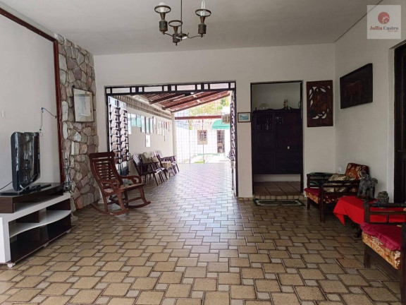 Imagem Casa com 4 Quartos à Venda, 200 m²